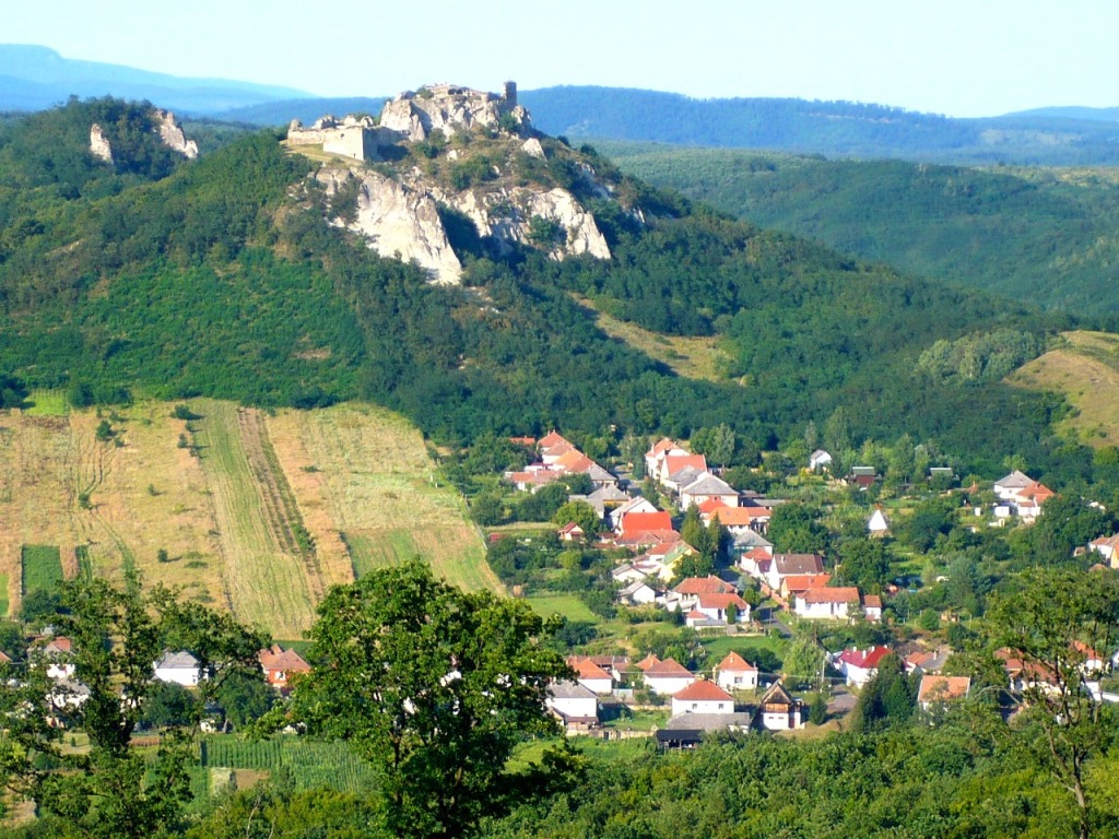 Vár és utca PL